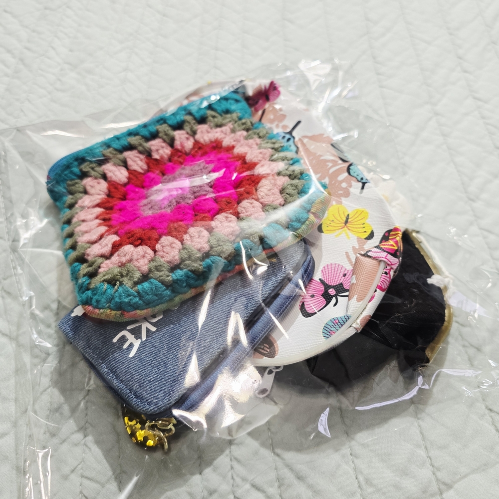 Bundle Of Wallets,Coin Purses, Sm.Makeup Bags